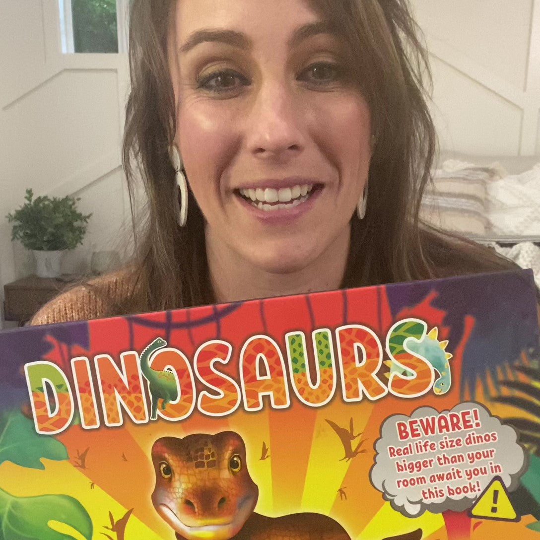 THE DINOSAUR BOOK [WITH AUGMENTED REALITY]